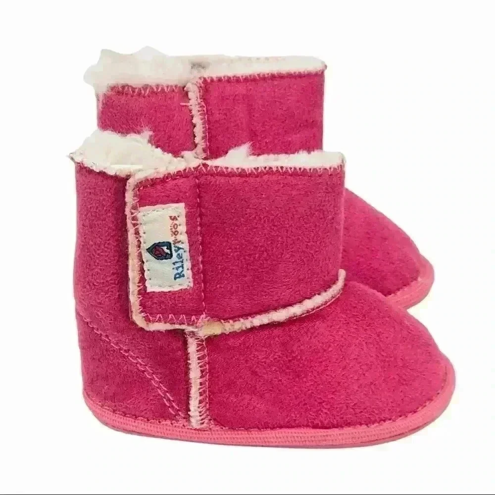 RILEYROOS BOOTS BABY 3-6 MONTHS CATERS IN HOT PINK SUEDE COZY WALKERS